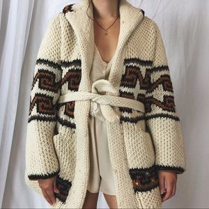 VINTAGE/ 1970s cowichan cardigan